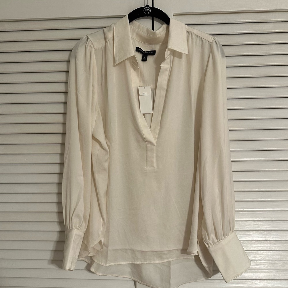 NWT Ivory Banana Republic blouse size L